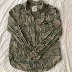 American Eagle Button Up Shirt